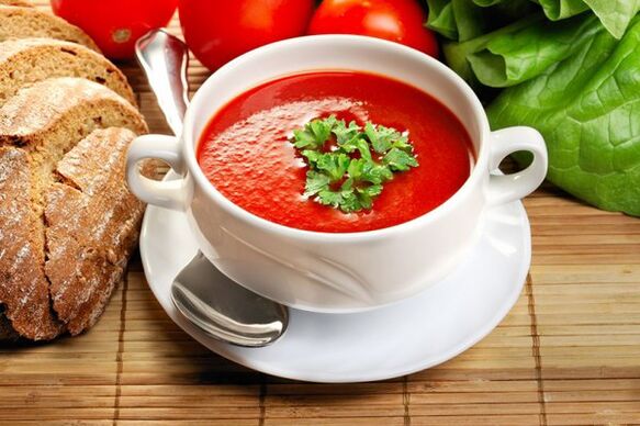Das Diätmenü kann mit Tomatensuppe abwechslungsreich gestaltet werden