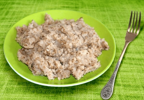Haferbrei aus Buchweizen mit Manku zerquetscht